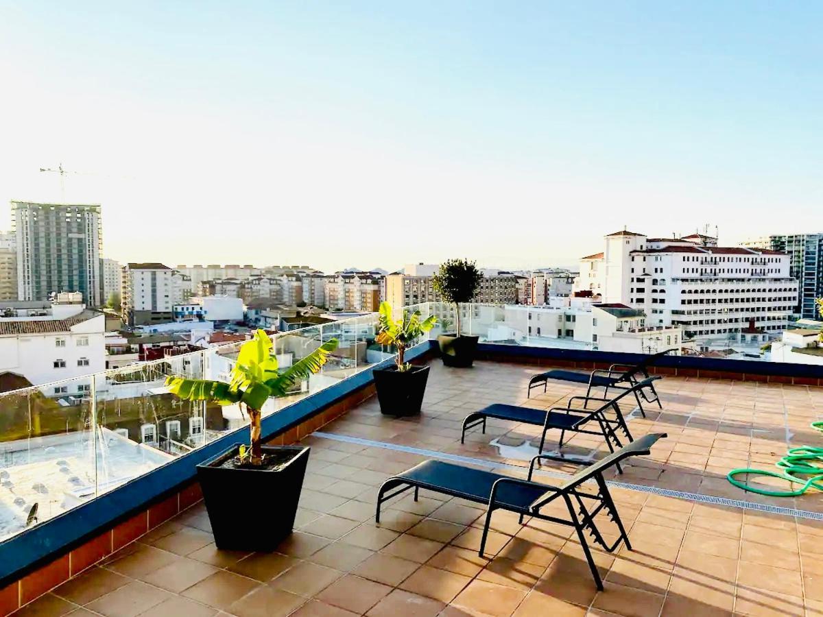 Gibraltar Central Suites Esterno foto