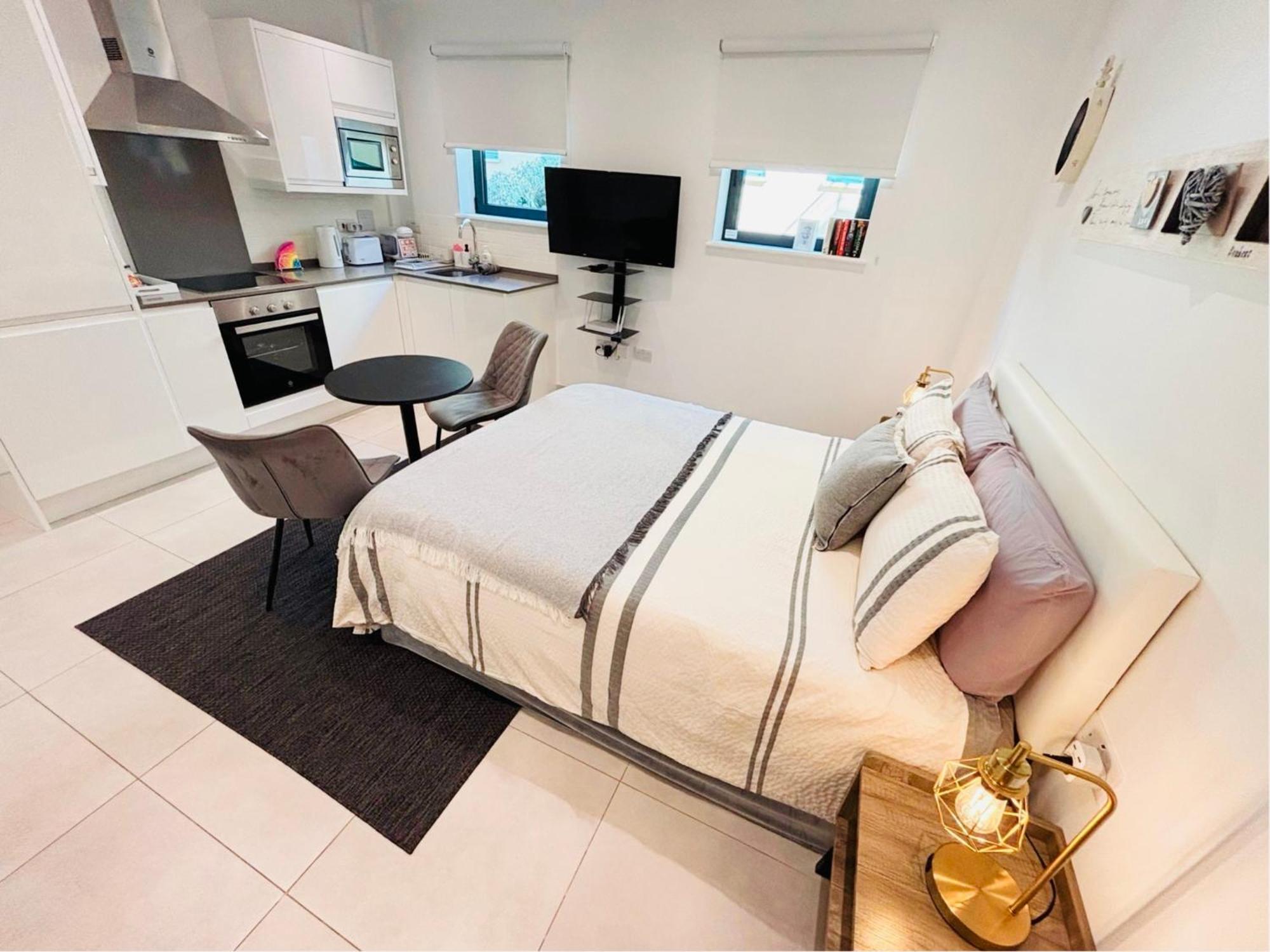Gibraltar Central Suites Esterno foto