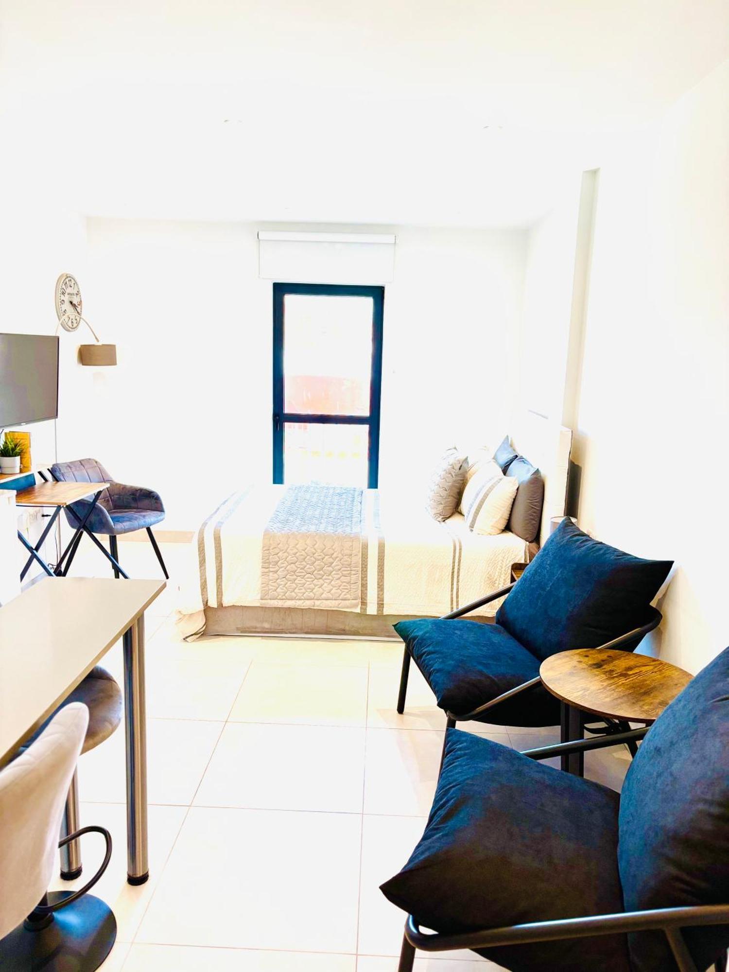 Gibraltar Central Suites Esterno foto