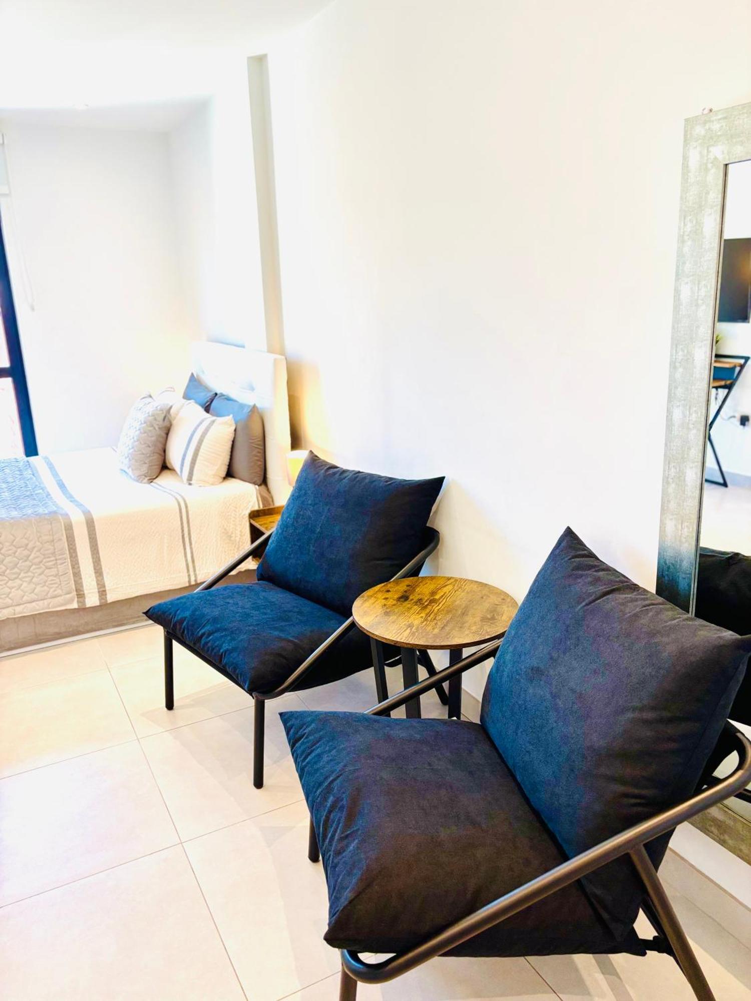 Gibraltar Central Suites Esterno foto